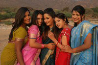 Bhaja Bhajantrilu Movie Spicy Stills